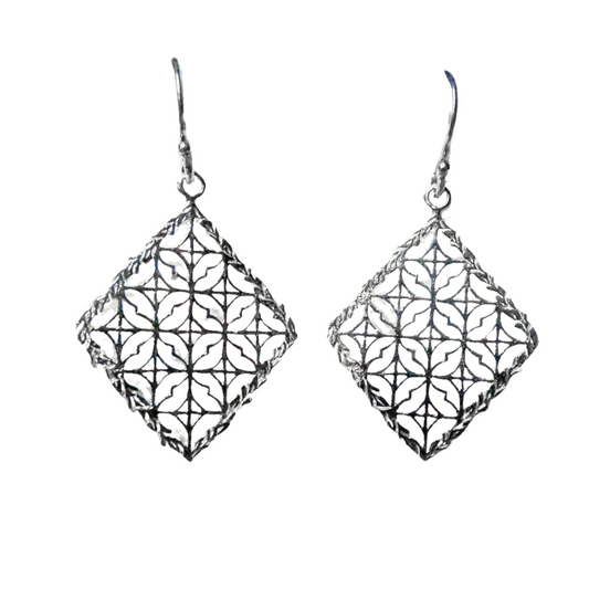 Filigree Pattern Earrings 002